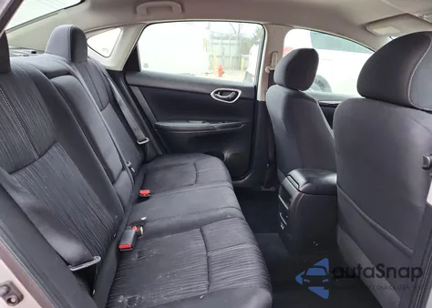 2018 Nissan Sentra S z USA, uszkodzony, nr VIN 3N1AB7AP5JY241937